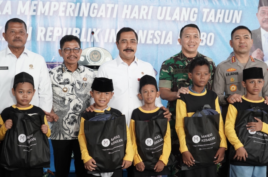 Menuju HUT ke-80 RI, Kemenimipas Gelar Donor Darah, Bansos, dan Khitanan Massal