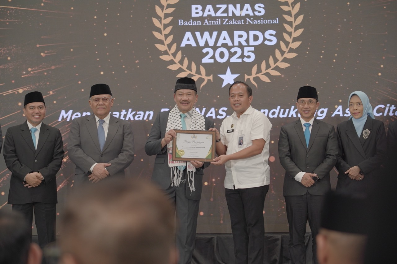 Kemenimipas Raih Penghargaan Baznas Award 2025 Kategori Pengumpulan Zakat Karyawan Terbaik