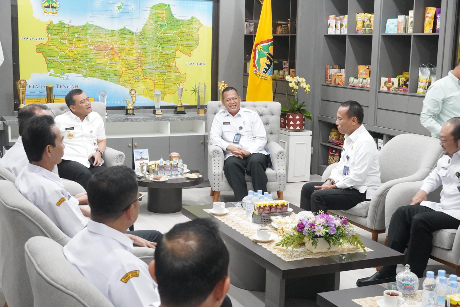 Audiensi dengan Gubernur Jawa Tengah Kawil Ditjenpas Jateng Siapkan Kolaborasi Pembinaan dan Ketahanan Pangan