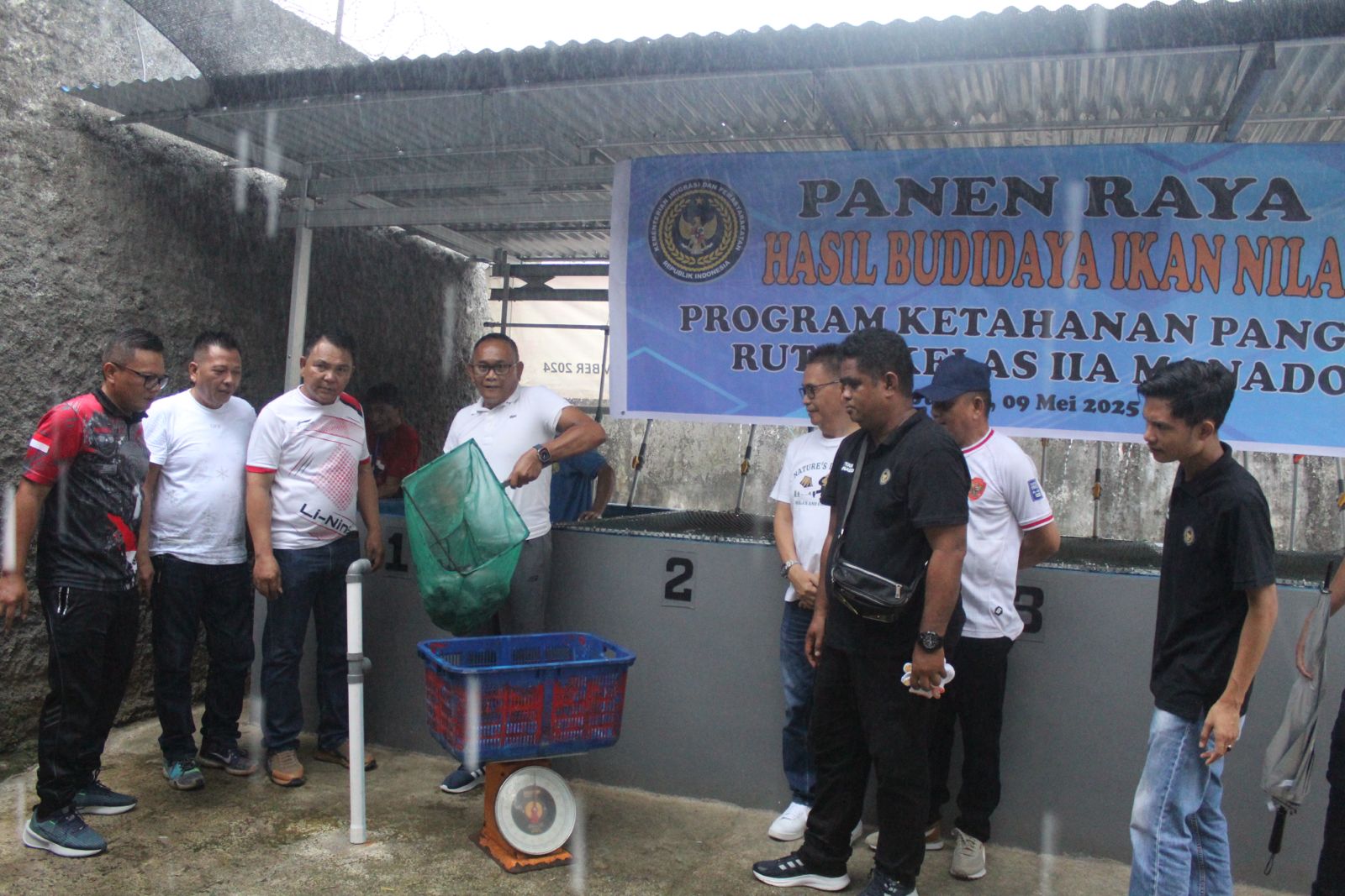 Panen Ikan Nila Rutan Manado: Wujud Program Pembinaan yang Berjalan Baik