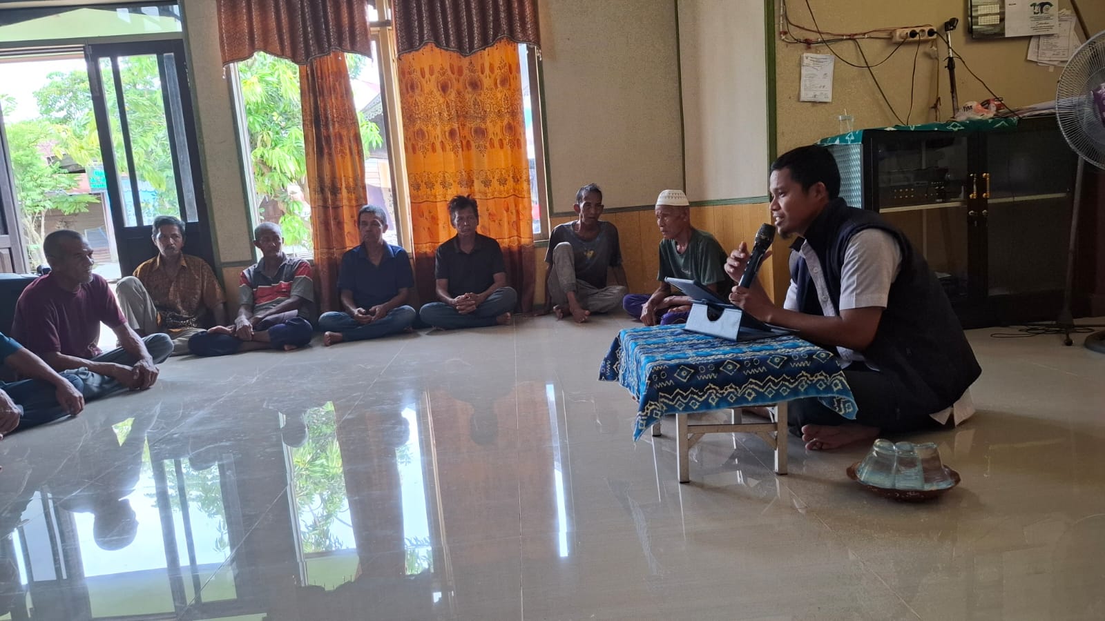 Bapas Amuntai Sosialisasikan Ekonomi Syariah di Desa Nelayan Hulu Sungai Utara