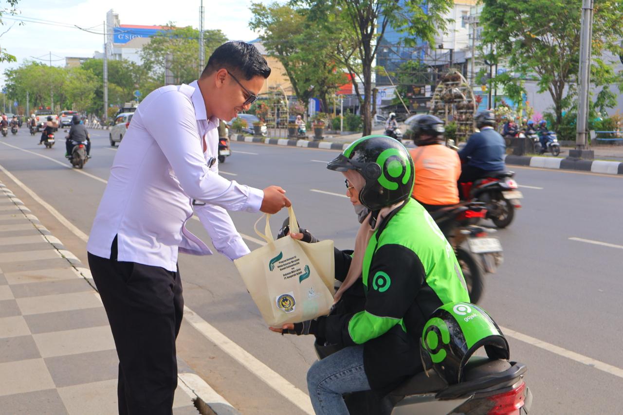 Wujud Kepedulian Sosial, Kanwil Ditjenpas Kalsel Bagikan Paket Sembako