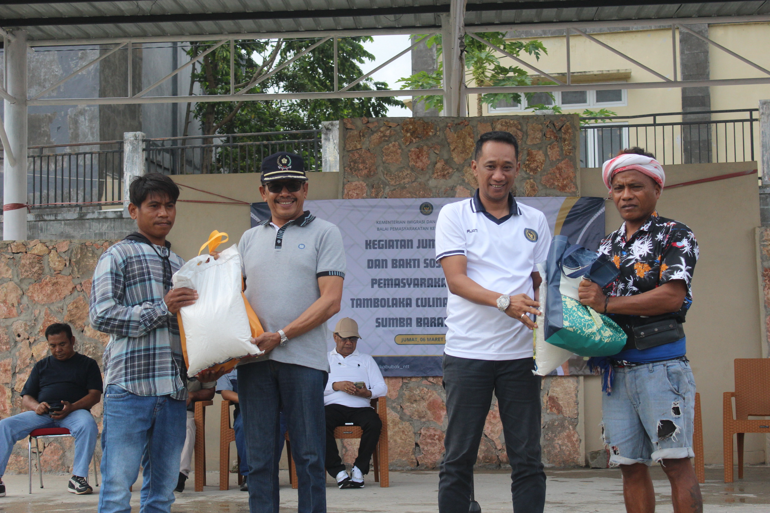 Bapas Waikabubak Gelar Bakti Sosial dan Serah Terima Gedung Rumah Singgah