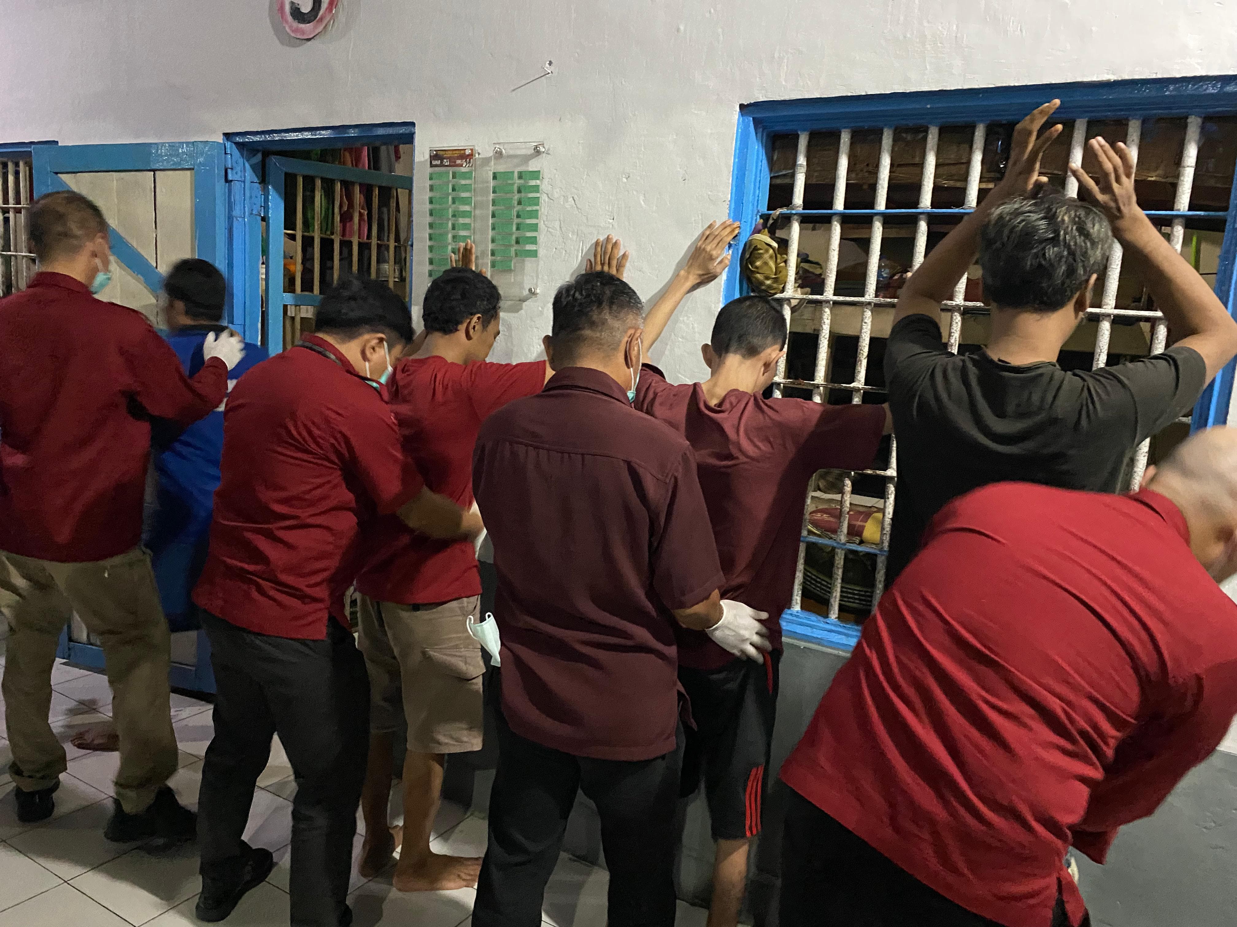 Gencarkan Razia Setahun Terakhir, Kemenimipas Sita dan Musnahkan Puluhan Ribu Senjata Tajam, Handphone, dan Barang Elektronik Lainnya
