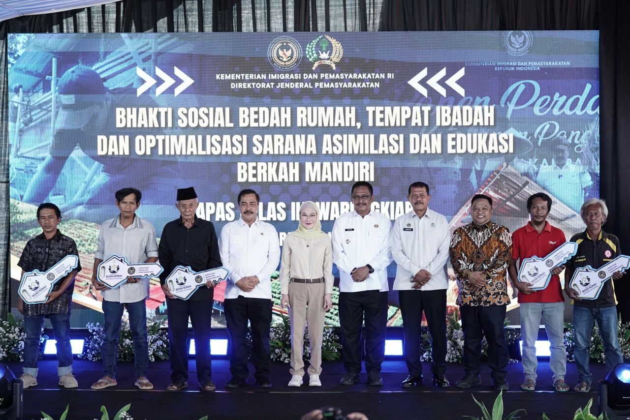 Program Aksi Kemenimipas Wujudkan Atap Baru bagi Warga Warungkiara