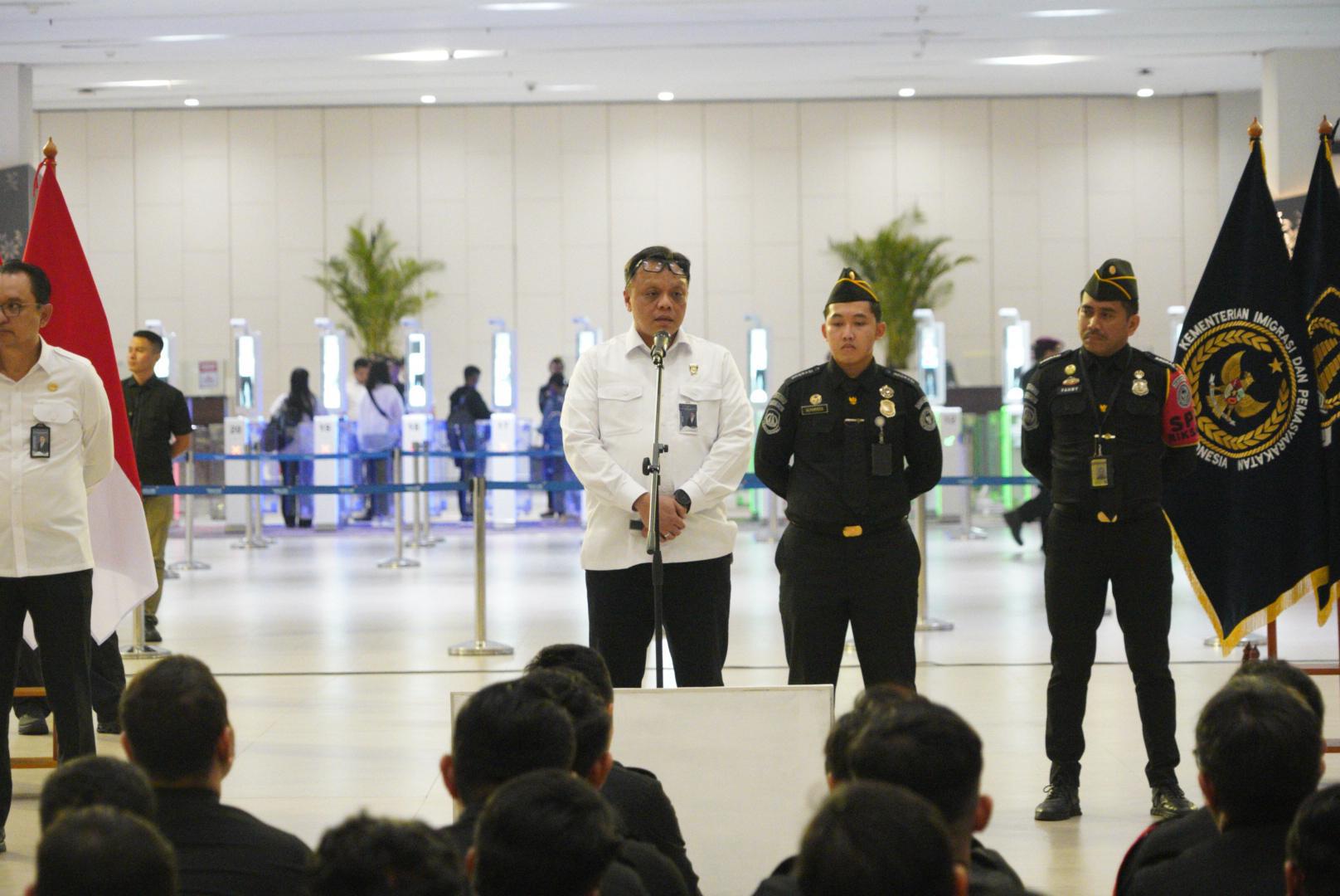 20250725 Petugas Soetta pakai Body Cam 09