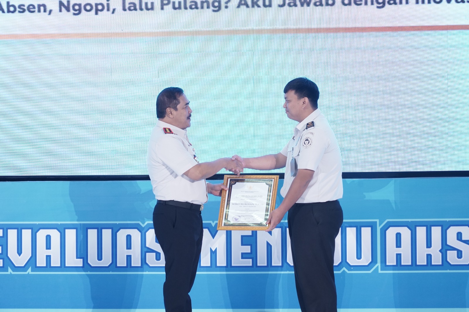 Dobrak Stigma Kinerja Birokrasi, Kemenimipas Anugerahkan Penghargaan Inovasi ASN pada Penutupan Rakor 2026